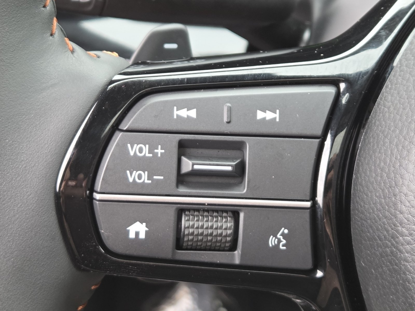 Used 2024 Honda CR-V Sport Touring image 36