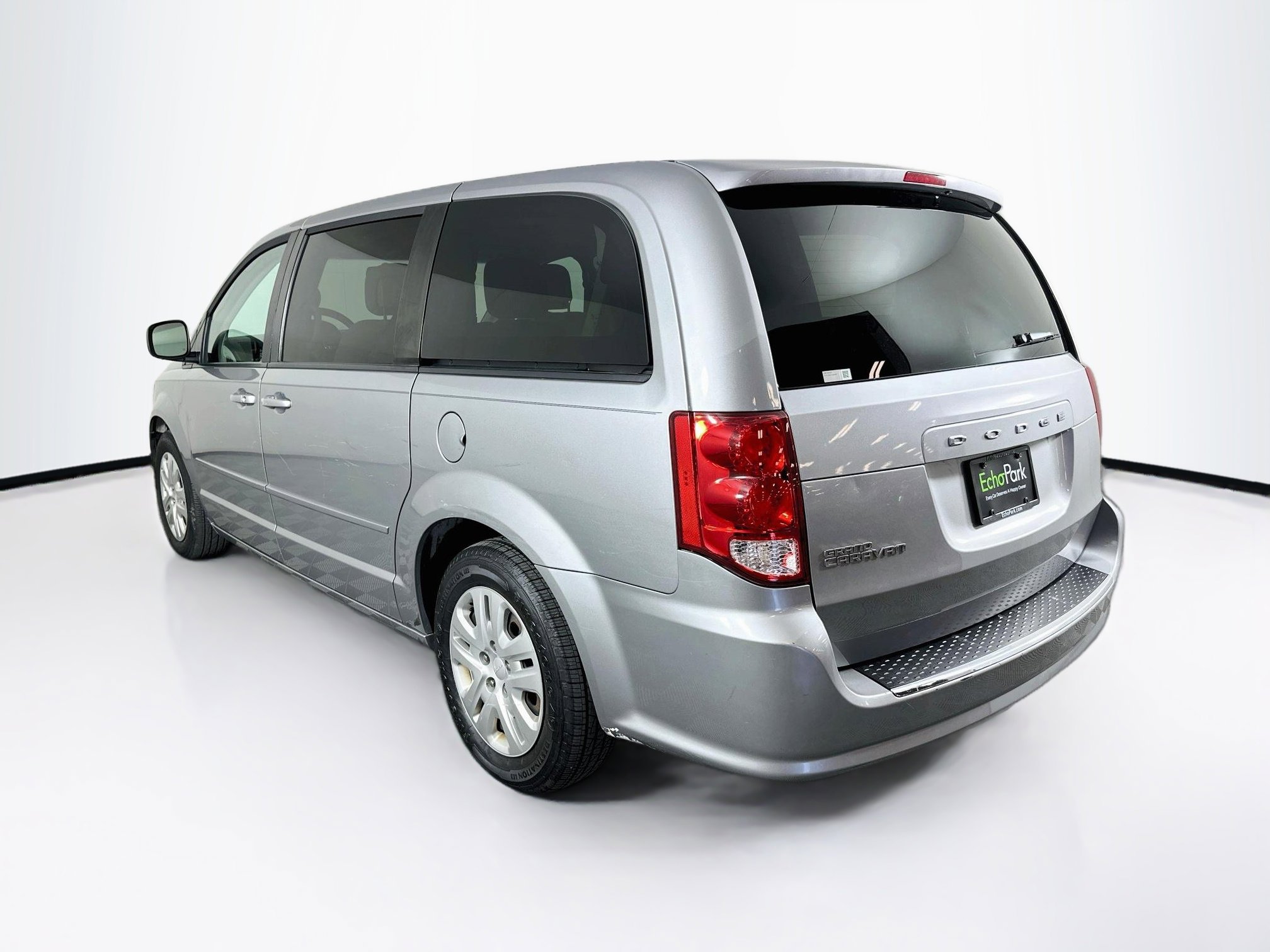 Used 2016 Dodge Grand Caravan SE w/ Quick Order Package 29E SE FWD image 5