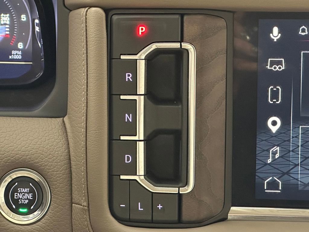 Used 2023 GMC Yukon XL Denali w/ Denali Reserve Package AWD/4WD image 30