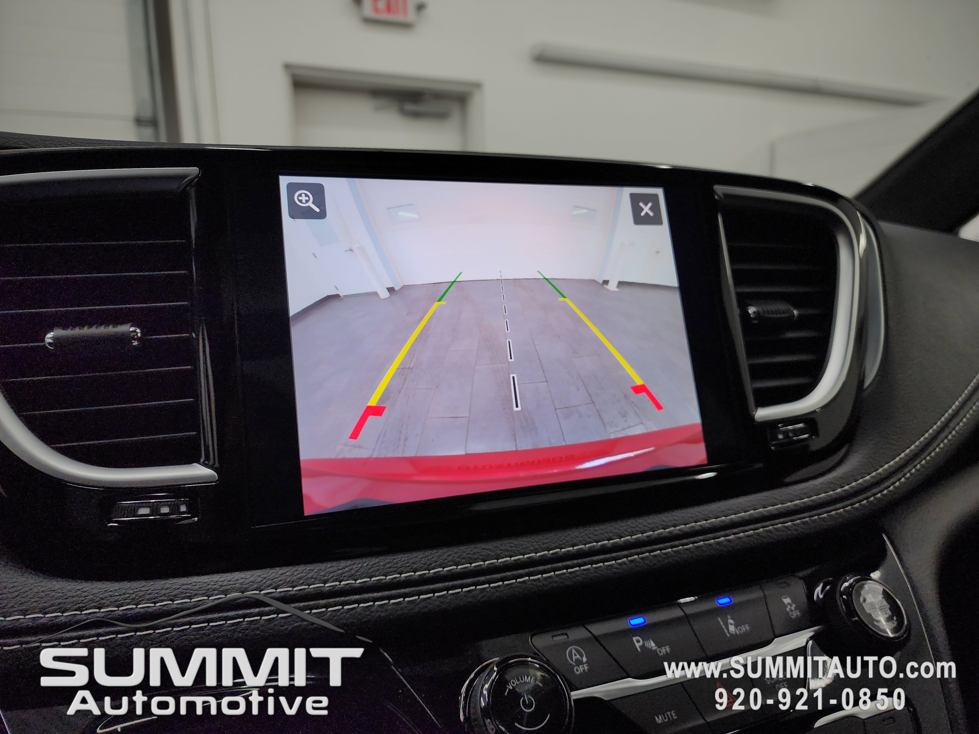 New 2026 Chrysler Pacifica Limited w/ S Appearance Package image 21