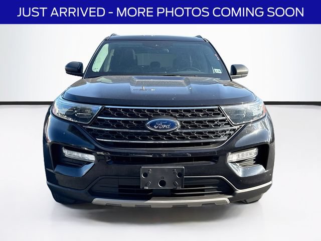 Used 2023 Ford Explorer XLT w/ Equipment Group 202A AWD/4WD image 2