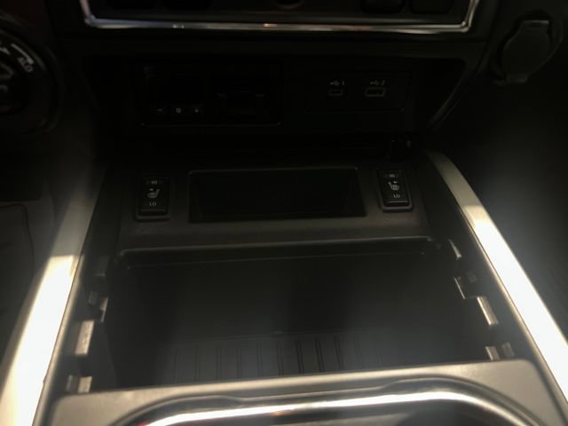 Used 2023 Nissan Titan SV w/ SV Convenience Package AWD/4WD image 22
