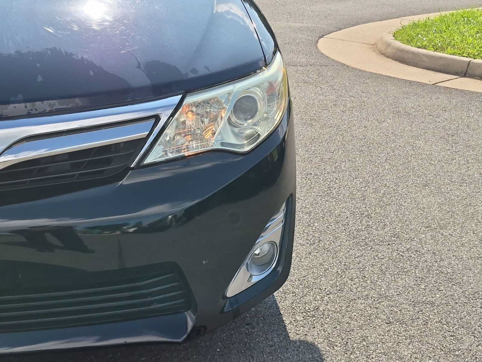 Used 2014 Toyota Camry XLE w/ Convenience Package FWD image 11