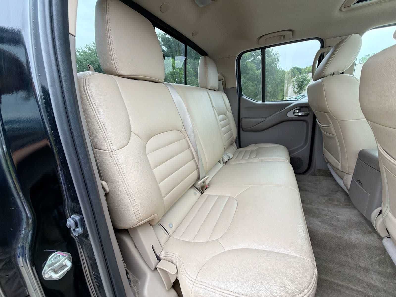 Used 2018 Nissan Frontier SV w/ Value Truck Package RWD image 18