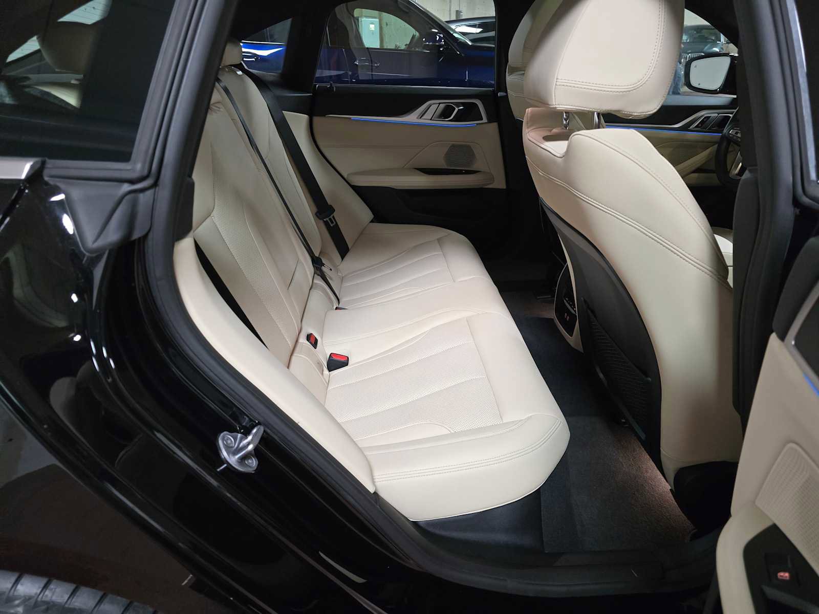 Used 2024 BMW i4 eDrive35 w/ Premium Package image 15