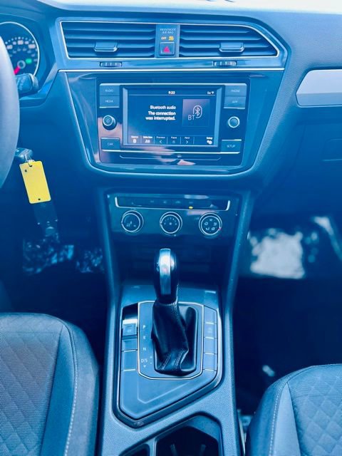 Used 2018 Volkswagen Tiguan S image 14
