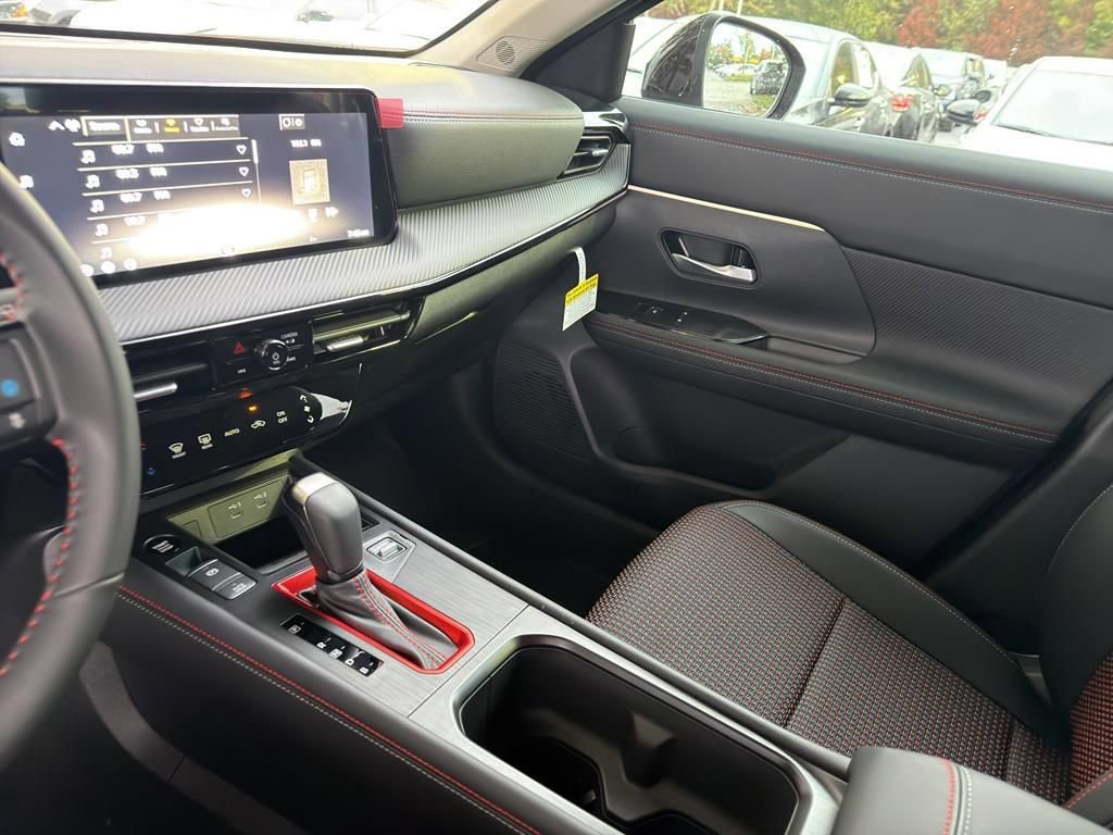 New 2026 Nissan Kicks SR image 23