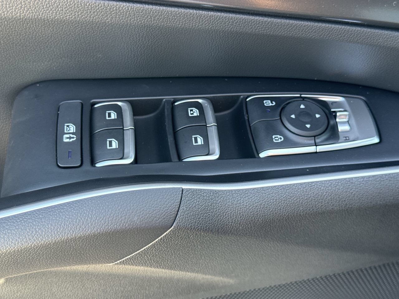 New 2026 Kia Sorento S w/ S Panoramic Sunroof Package FWD image 15