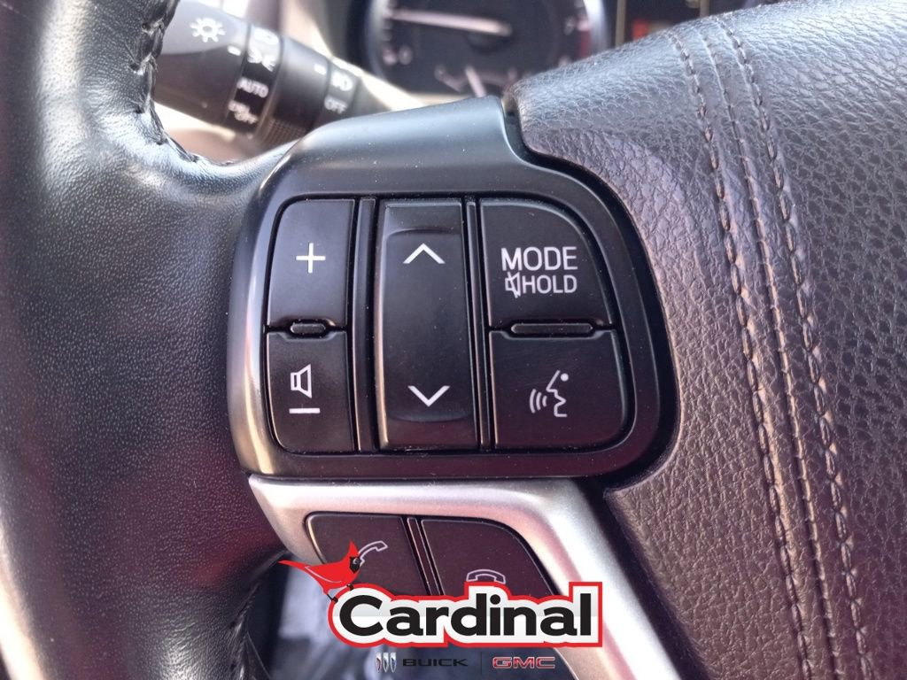 Used 2017 Toyota Highlander Limited Platinum w/ Carpet Mat Package image 29