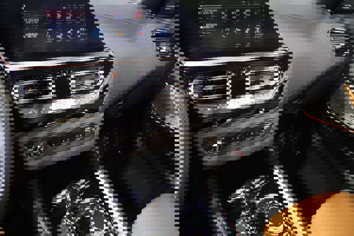 Used 2024 BMW Z4 M40i w/ Premium Package image 51