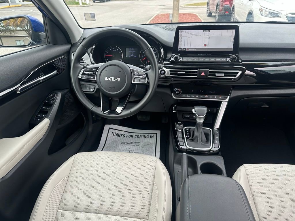 Used 2023 Kia Seltos EX image 21