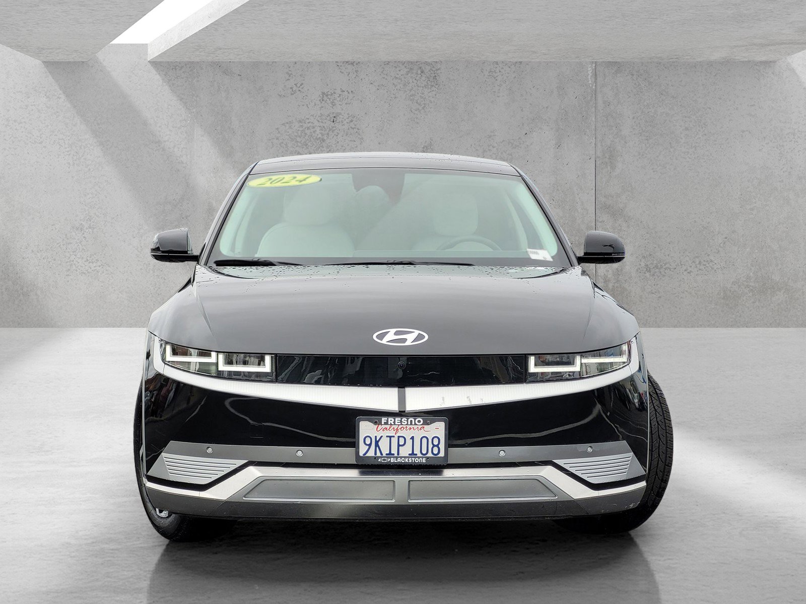 Used 2024 Hyundai Ioniq 5 Limited image 2