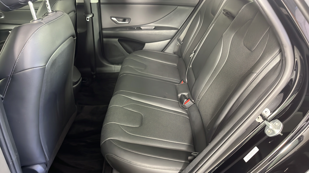 Used 2022 Hyundai Elantra Limited w/ Cargo Package FWD image 12