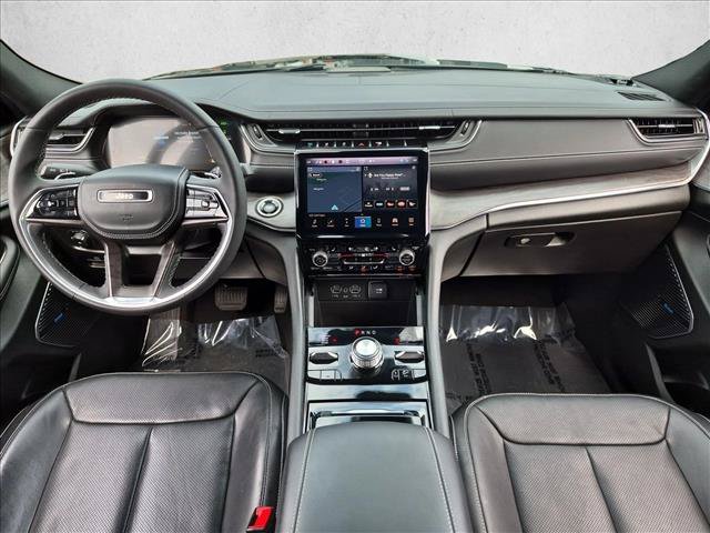 Used 2023 Jeep Grand Cherokee Overland AWD/4WD image 19