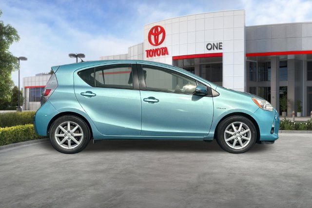 Used 2012 Toyota Prius C Four FWD image 3