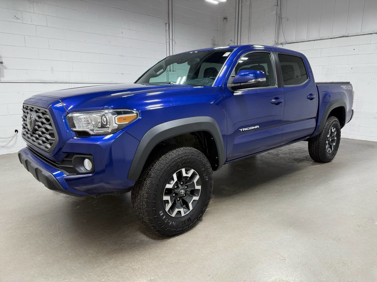 Used 2023 Toyota Tacoma TRD Off-Road image 1