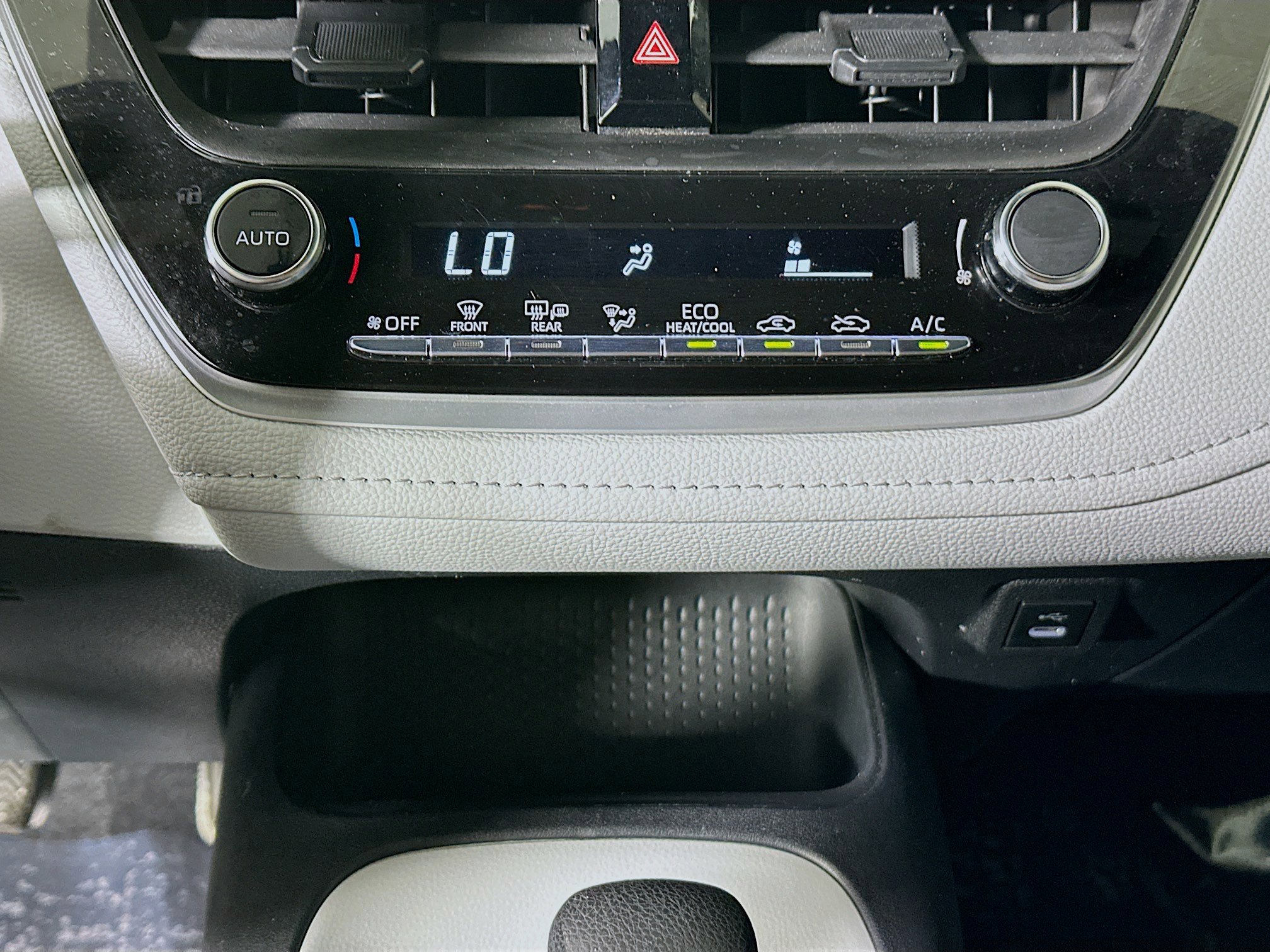 Used 2024 Toyota Corolla SE FWD image 23