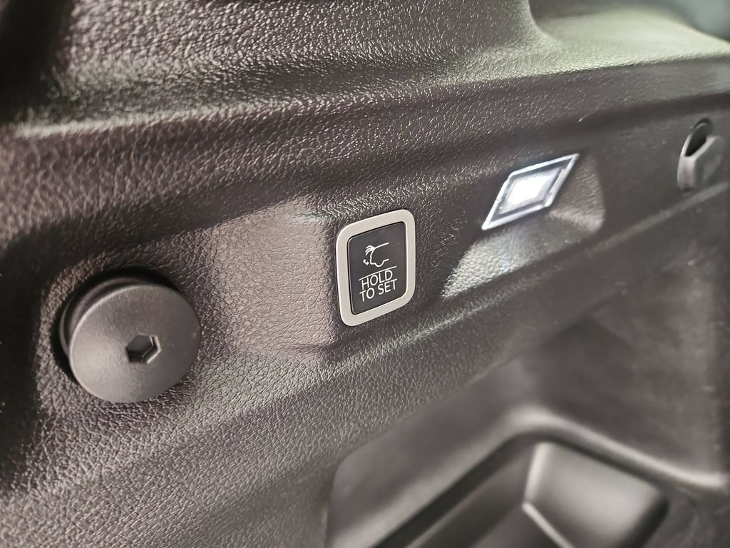 Used 2023 Jeep Grand Cherokee L Laredo AWD/4WD image 21