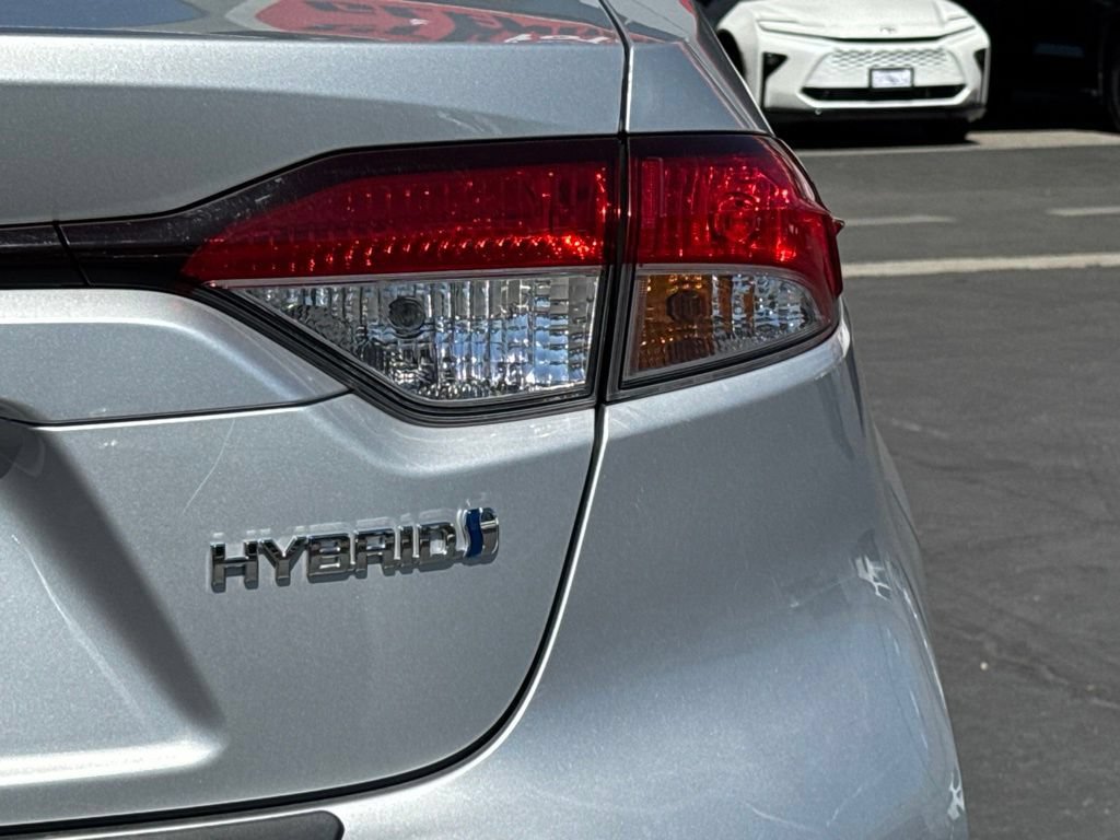 Certified 2021 Toyota Corolla LE FWD image 13