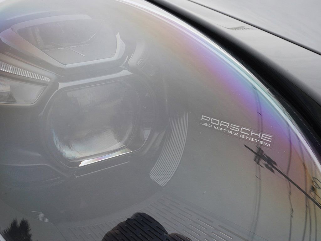 Used 2022 Porsche 911 Turbo S w/ 911 Turbo Sportdesign Package image 27
