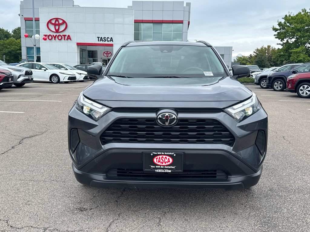 Used 2025 Toyota RAV4 LE AWD/4WD image 2