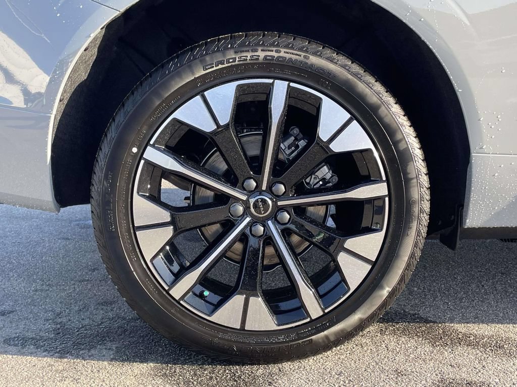 New 2026 Volvo XC60 B5 Plus w/ Protection Package Premier AWD/4WD image 31