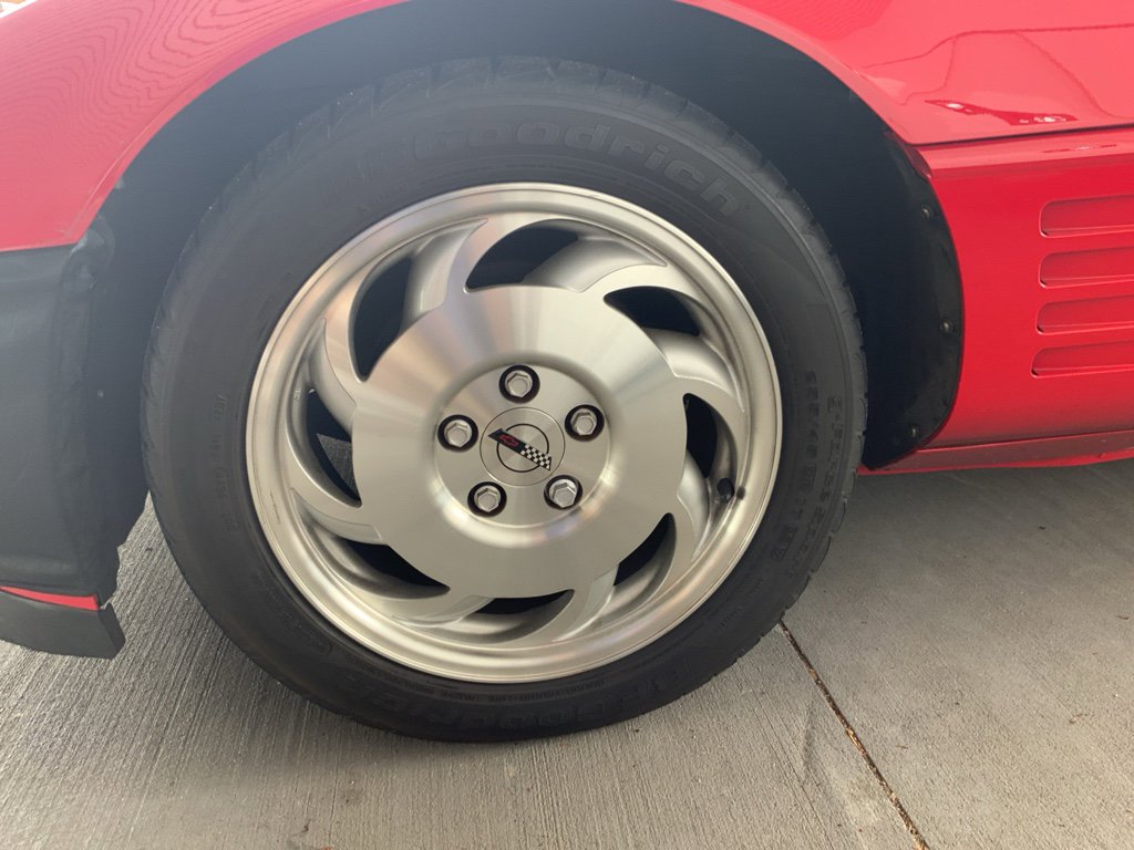 Used 1994 Chevrolet Corvette Coupe RWD image 13