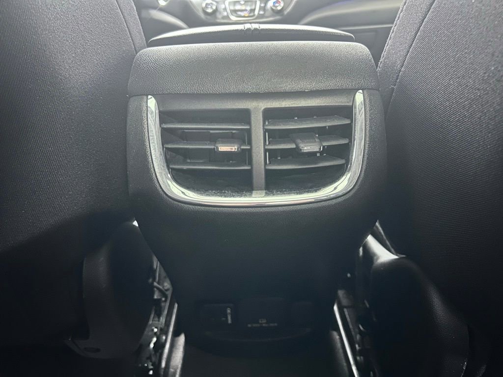 Used 2016 Chevrolet Malibu LT image 20