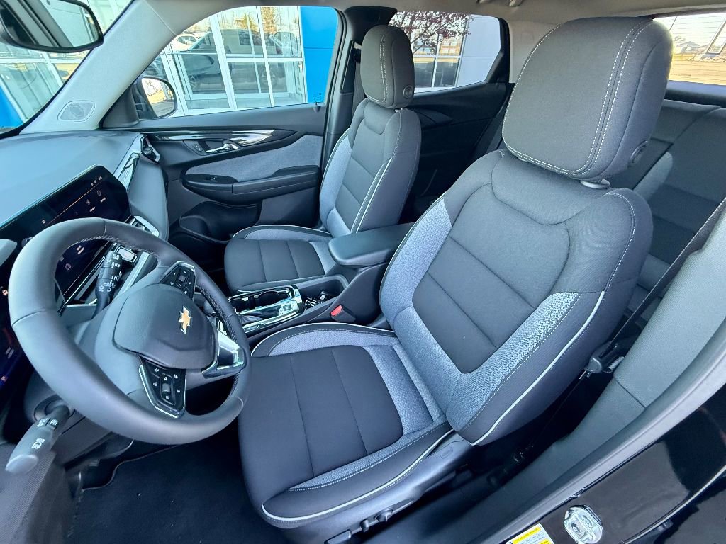 New 2025 Chevrolet TrailBlazer LT w/ Convenience Package image 12
