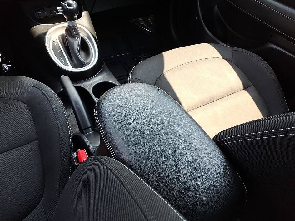 Used 2018 Kia Soul + FWD image 21