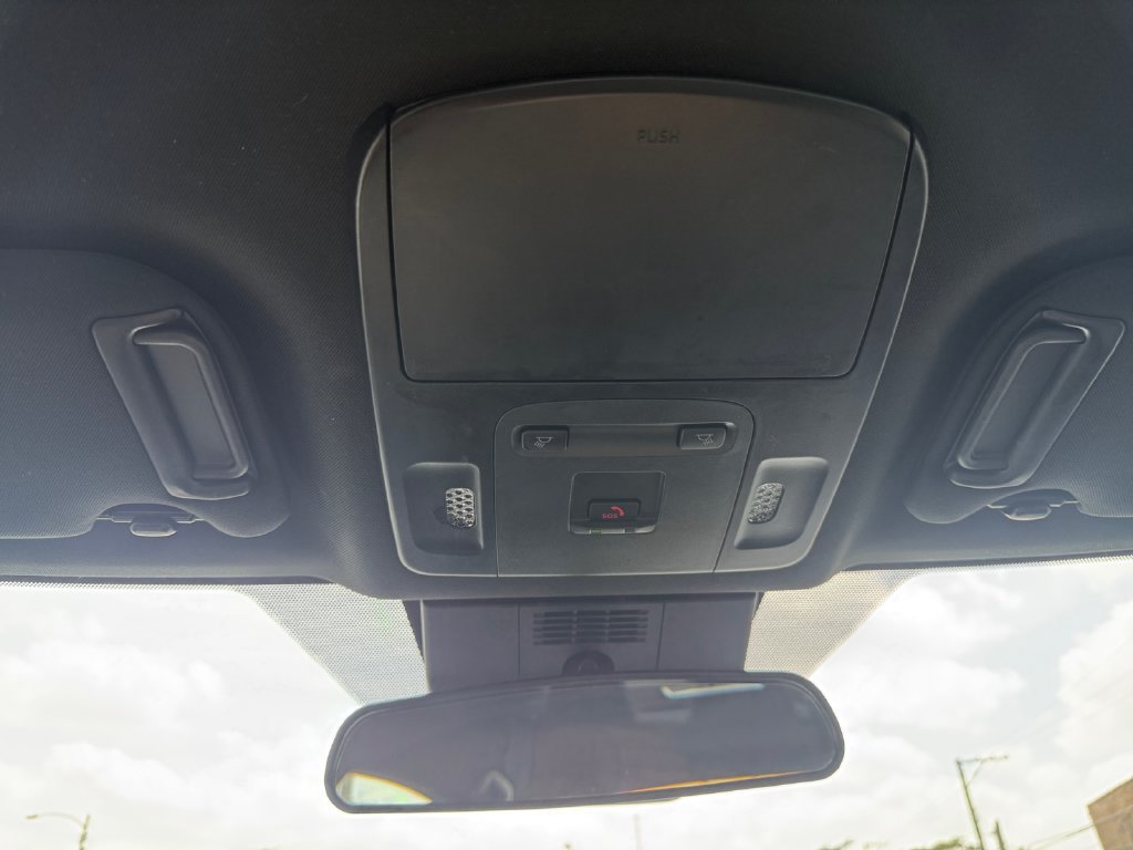 Used 2025 Toyota Camry SE FWD image 38