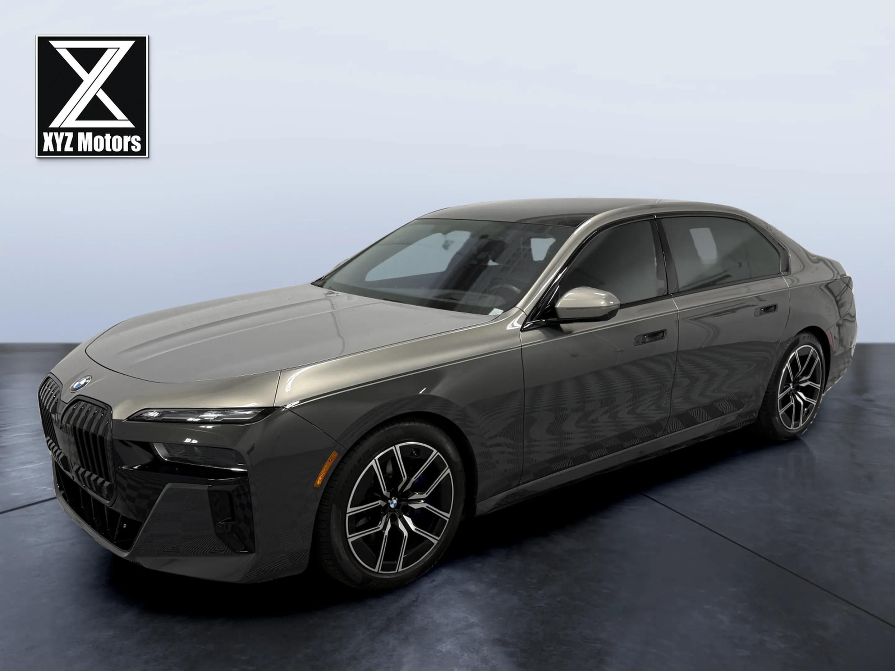 Used 2023 BMW 760i xDrive image 1