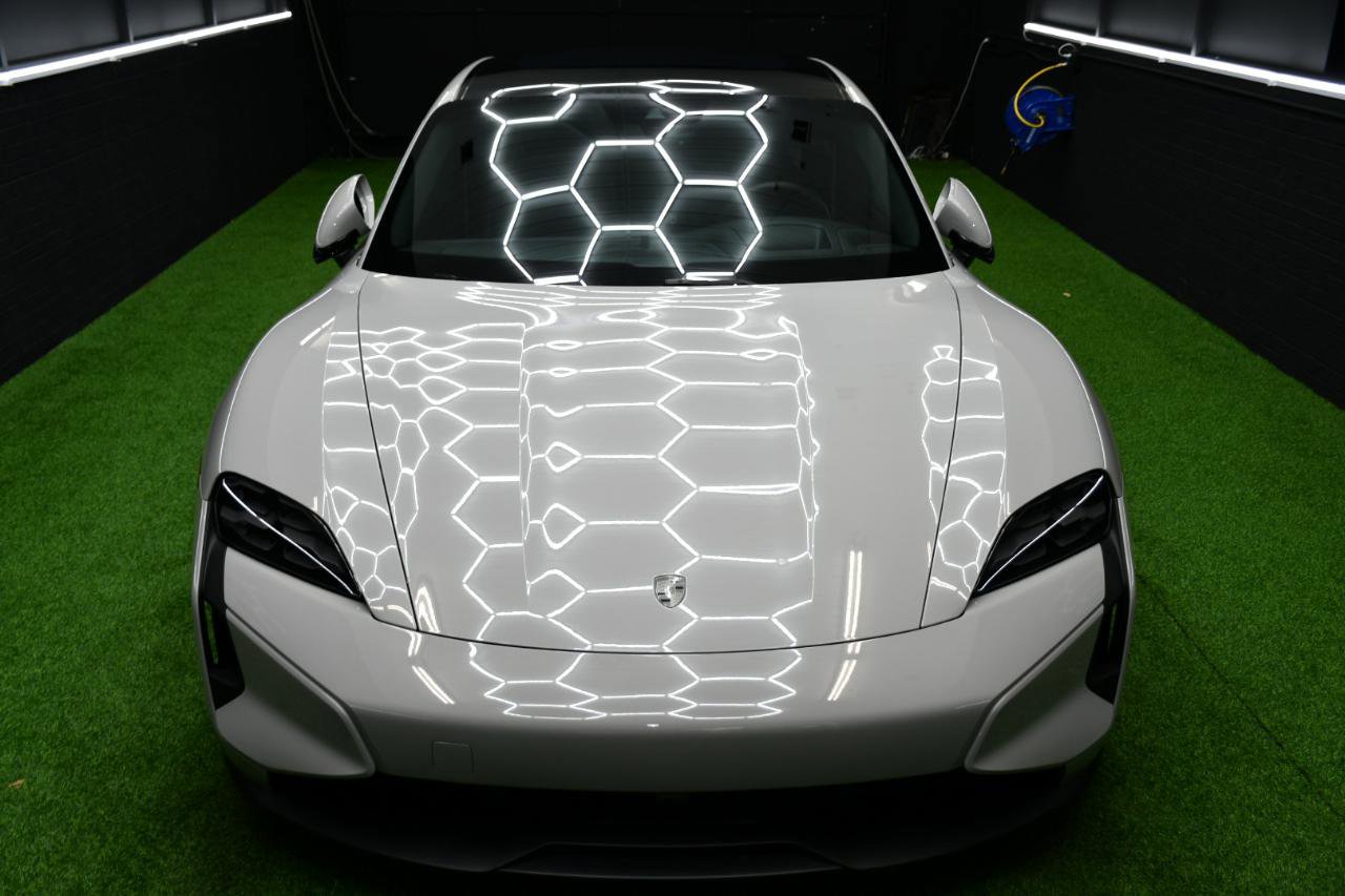 Used 2025 Porsche Taycan Turbo image 6