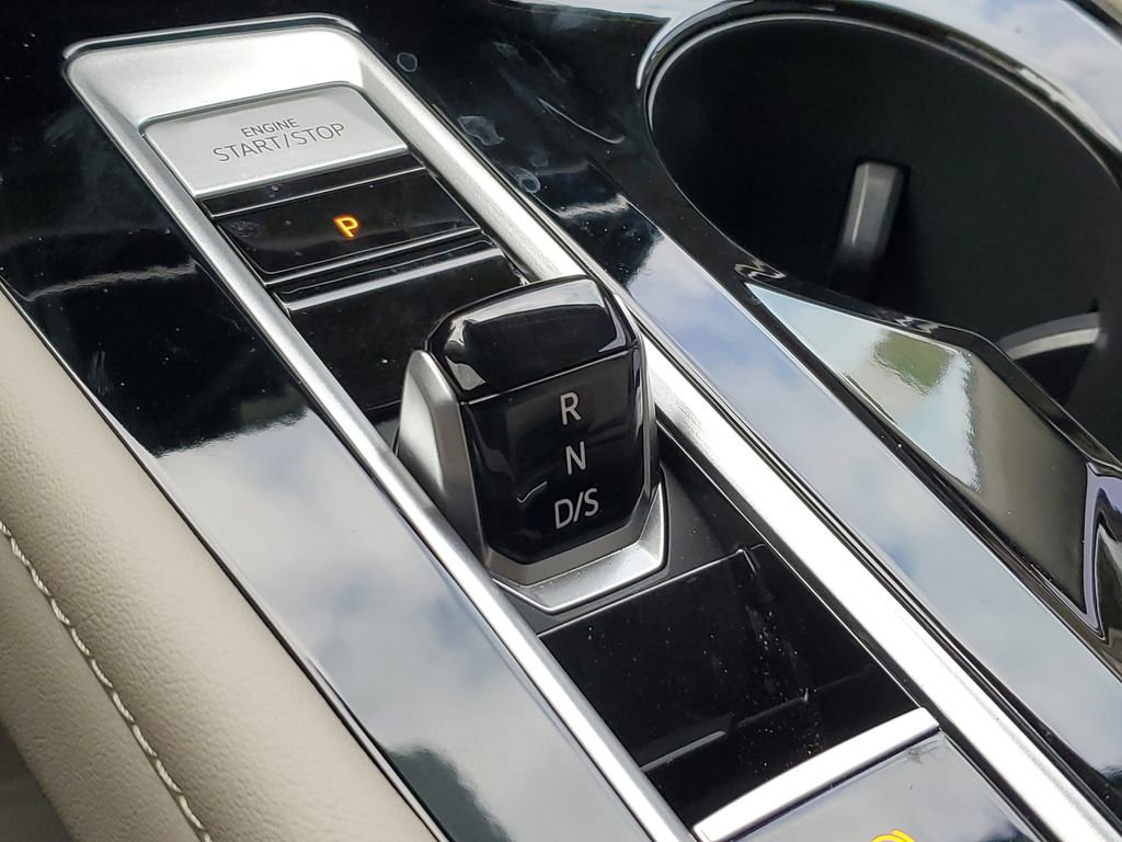 Used 2024 Volkswagen Atlas SE image 33