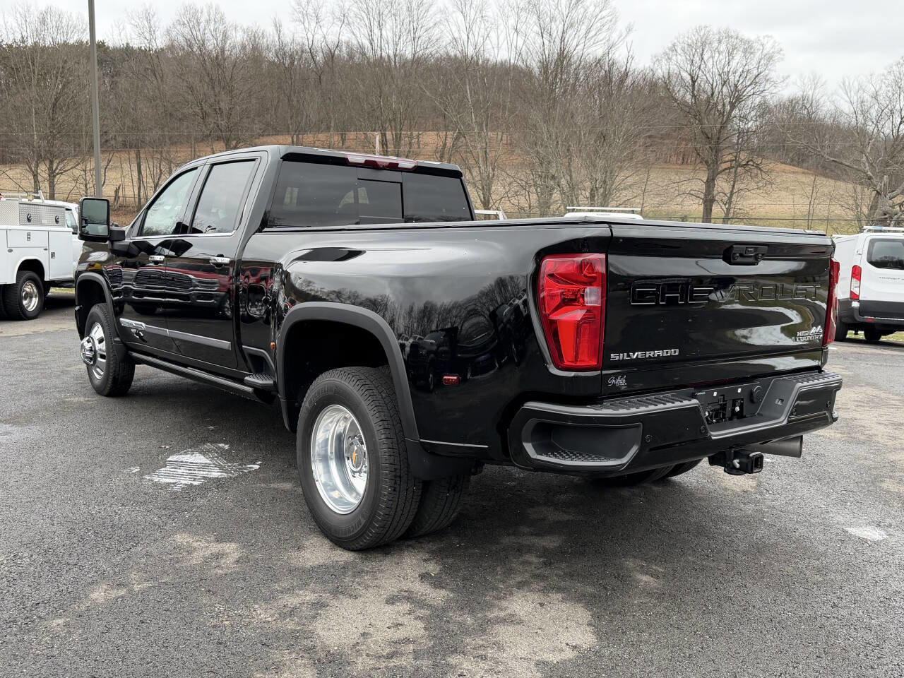 Used 2024 Chevrolet Silverado 3500 High Country w/ High Country Premium Package image 7
