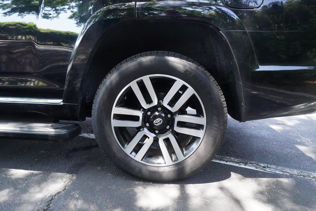 Used 2023 Toyota 4Runner Limited AWD/4WD image 37