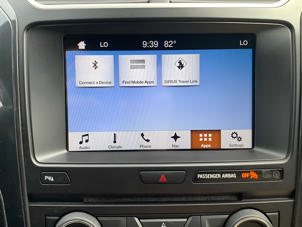 Used 2017 Ford Explorer XLT w/ Equipment Group 202A FWD image 27