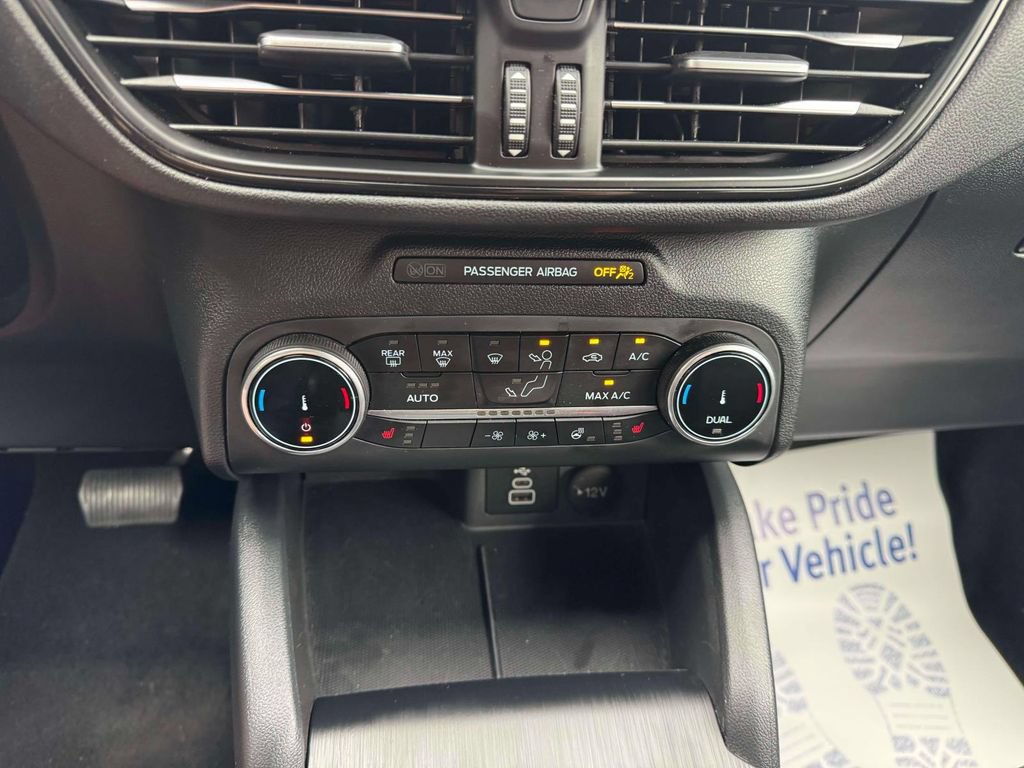 Used 2025 Ford Escape ST-Line Select AWD/4WD image 29