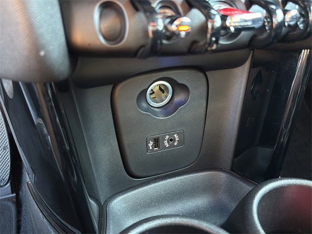 Used 2018 MINI Cooper S image 23