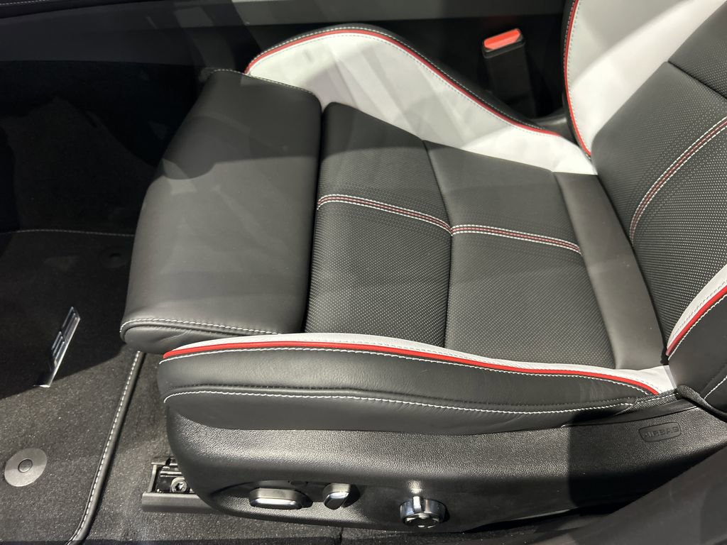 New 2026 Cadillac CT5 V Blackwing w/ Carbon Fiber 2 Package RWD image 18