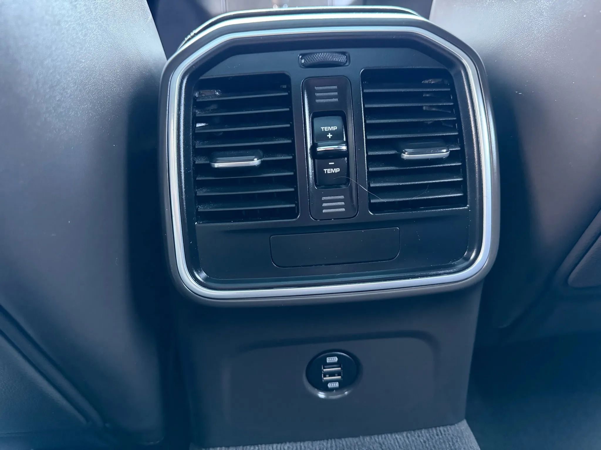 Used 2018 Porsche Macan Sport Edition image 29