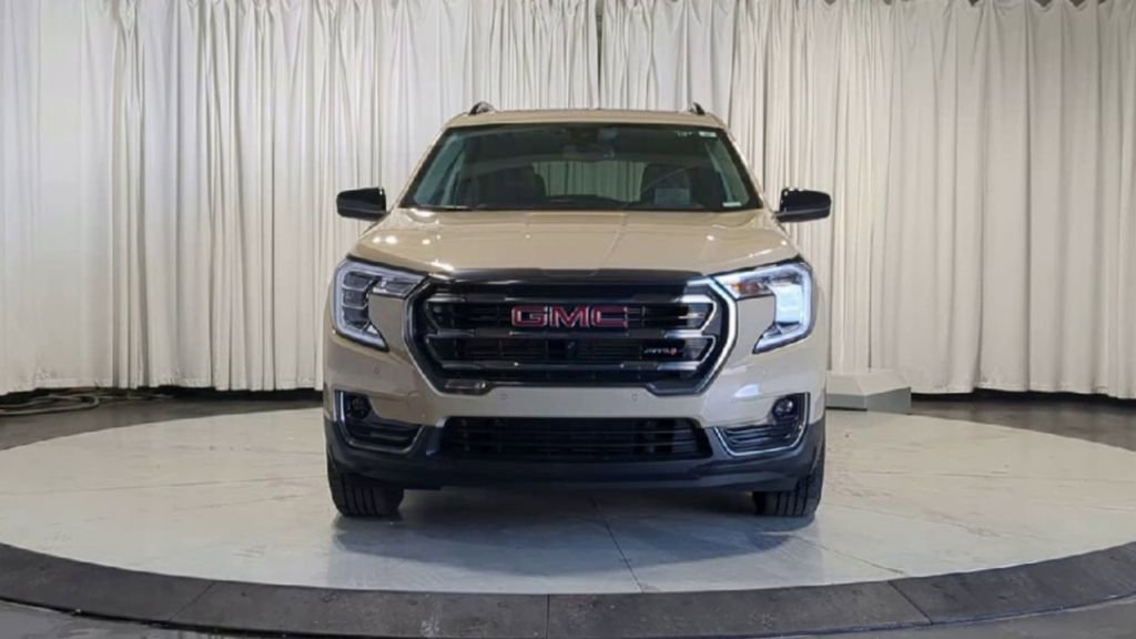 Used 2023 GMC Terrain AT4 w/ Infotainment Package II AWD/4WD image 3