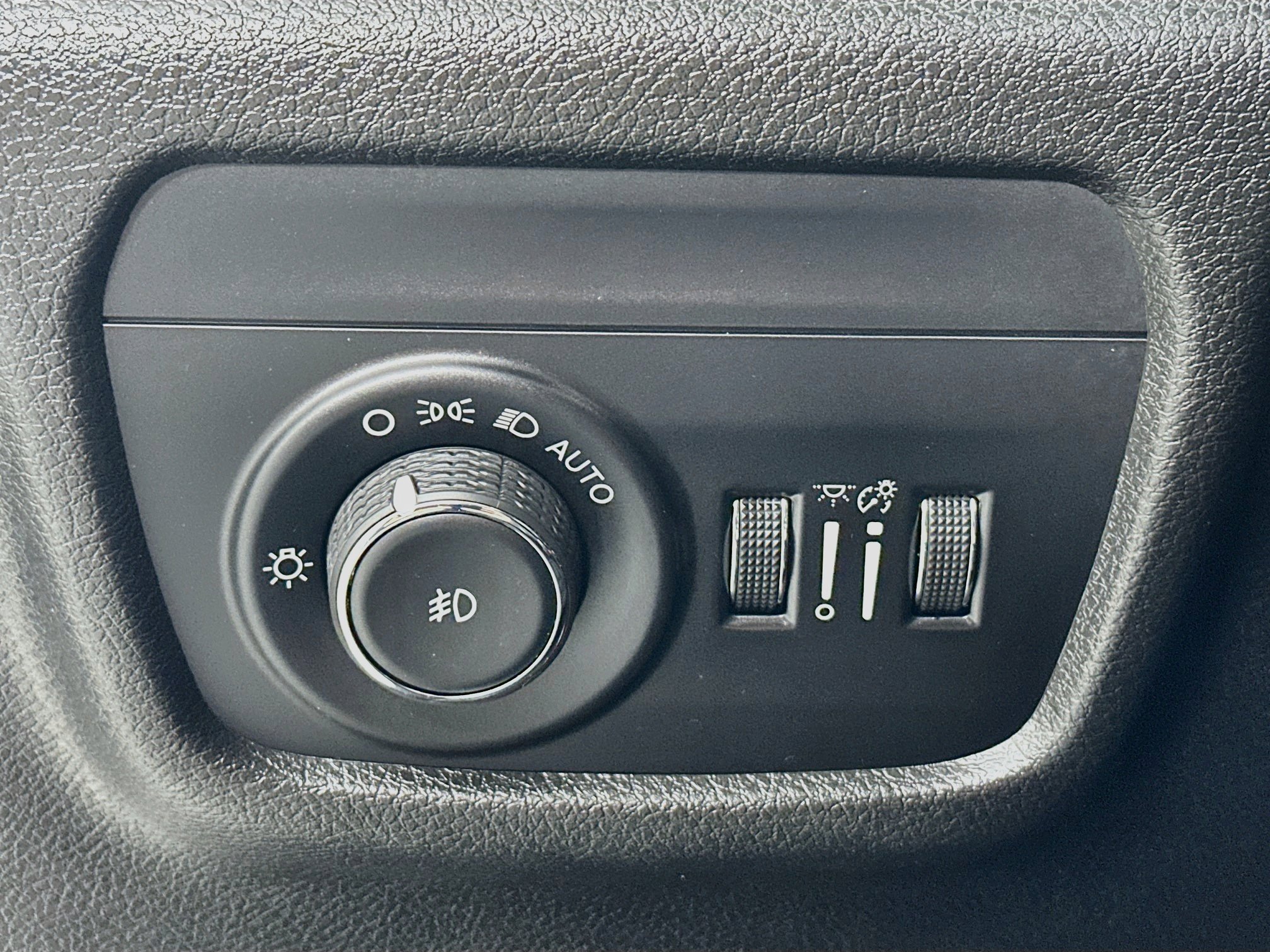 Used 2021 Jeep Grand Cherokee L Limited image 10