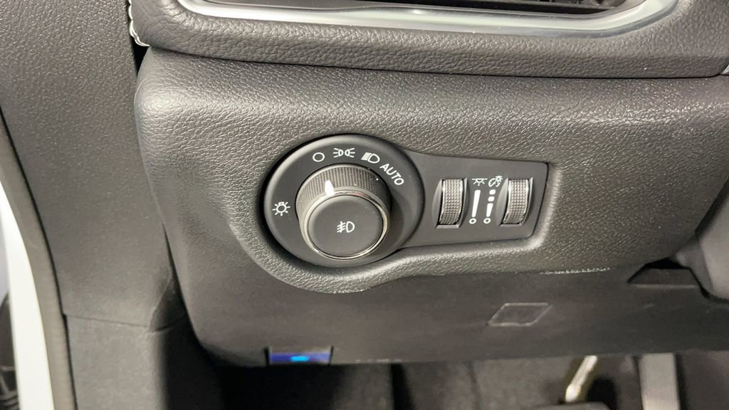 New 2025 Chrysler Pacifica Limited image 29