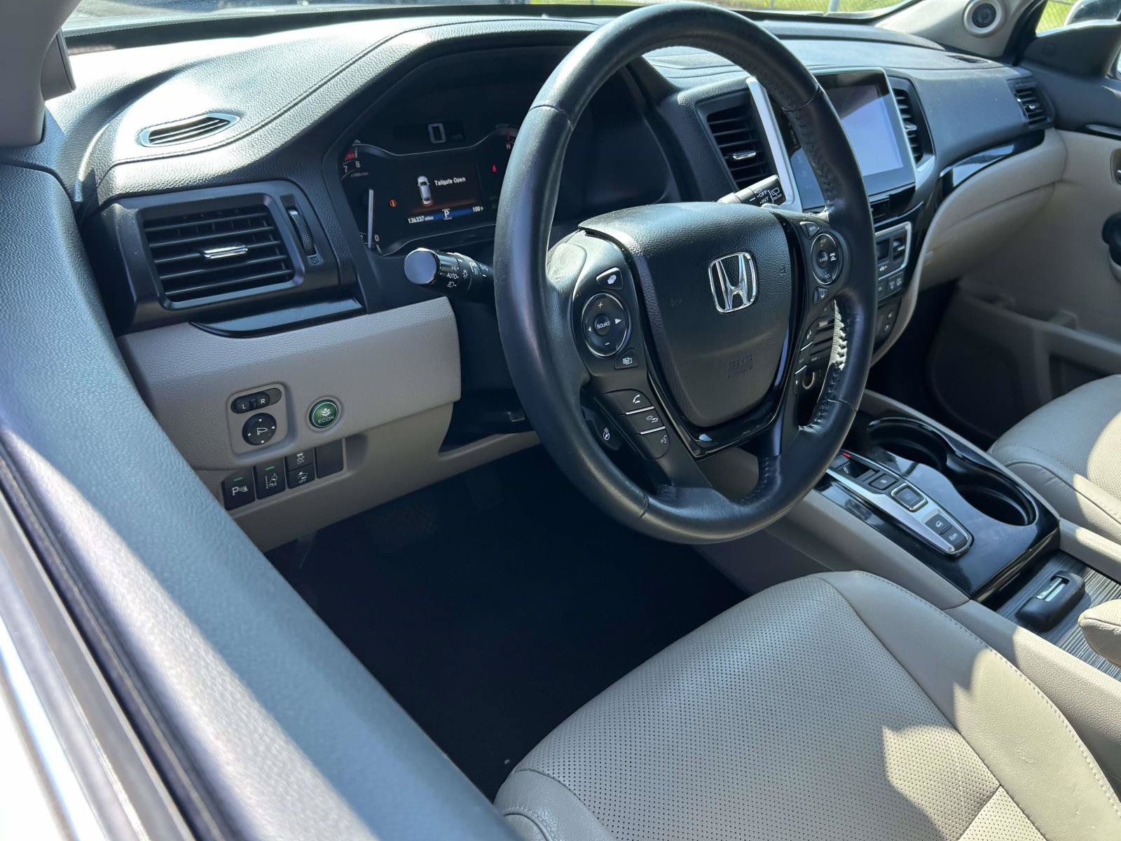 Certified 2018 Honda Pilot Elite image 8