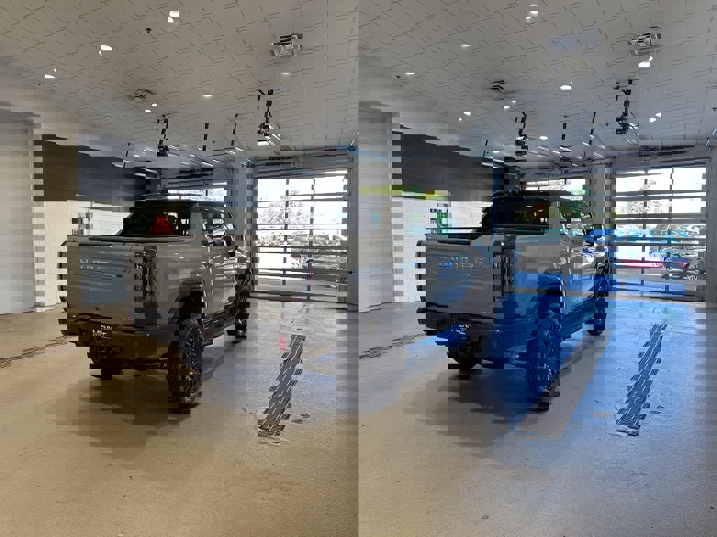 New 2026 GMC Hummer EV 4x4 Crew Cab image 6