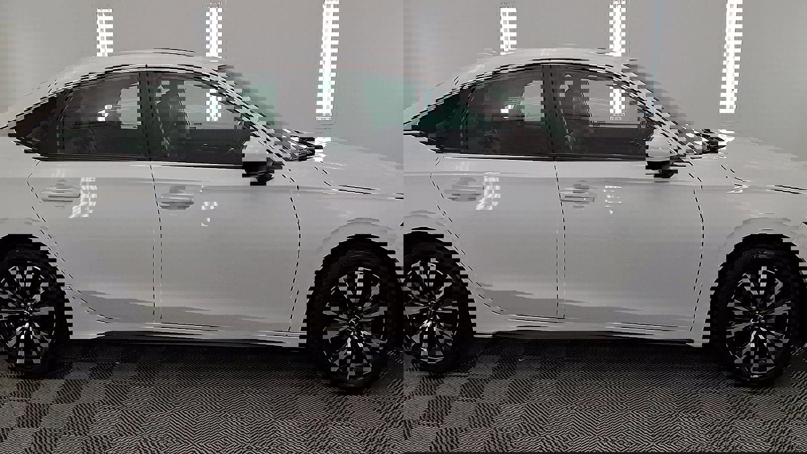 Used 2022 Honda Civic EX-L image 5