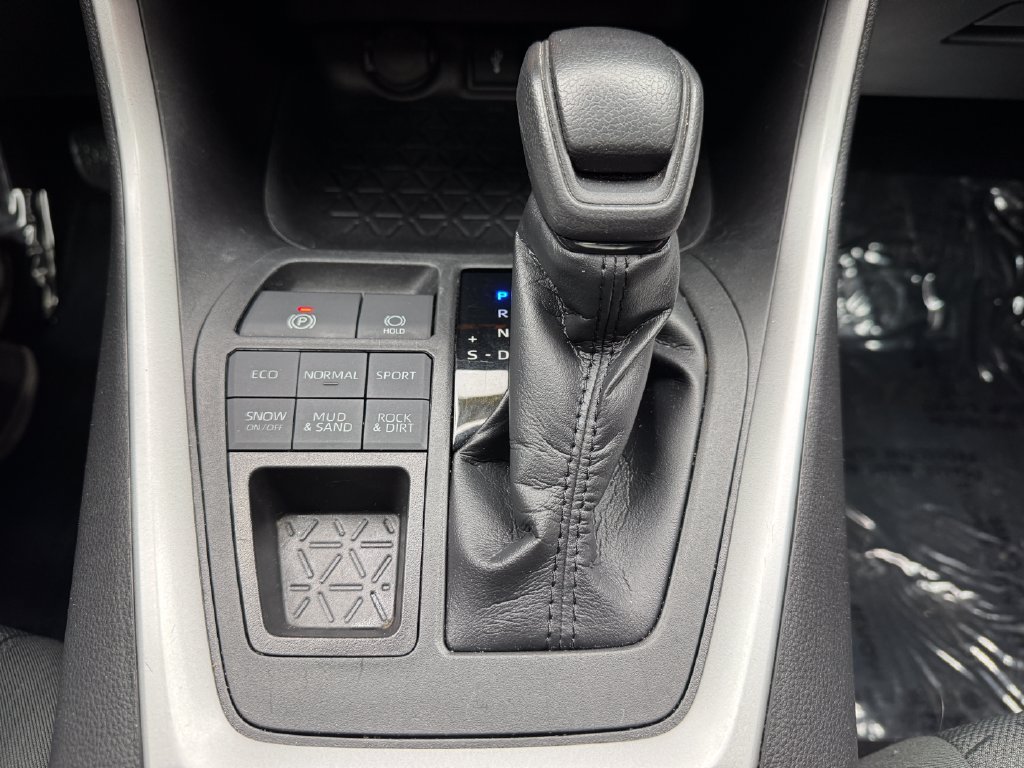 Used 2020 Toyota RAV4 XLE w/ Convenience Package AWD/4WD image 23