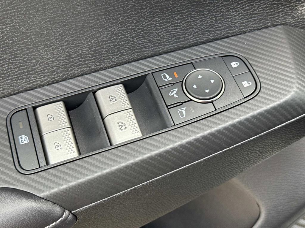 New 2026 Mitsubishi Outlander SEL image 19