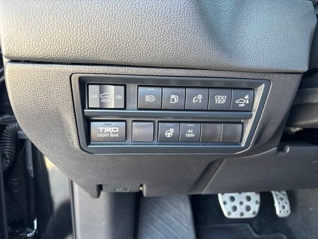 Used 2026 Toyota Sequoia TRD Pro AWD/4WD image 31